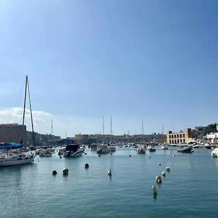 Sea Front With Valletta Views Kalkara